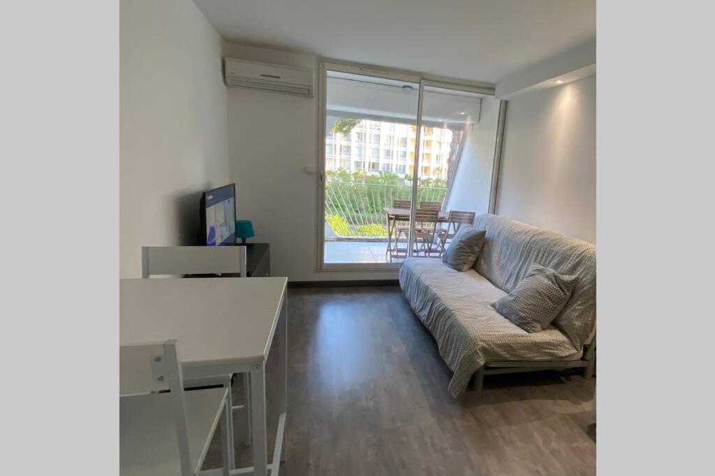 Superbe Appartement Climatise A 3 Min De La Mer Ла-Гранд-Мот Экстерьер фото