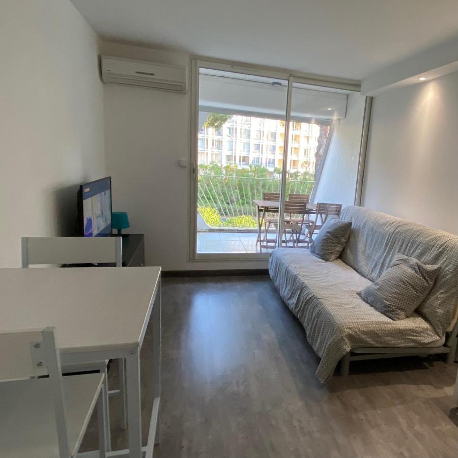 Superbe Appartement Climatise A 3 Min De La Mer Ла-Гранд-Мот Экстерьер фото